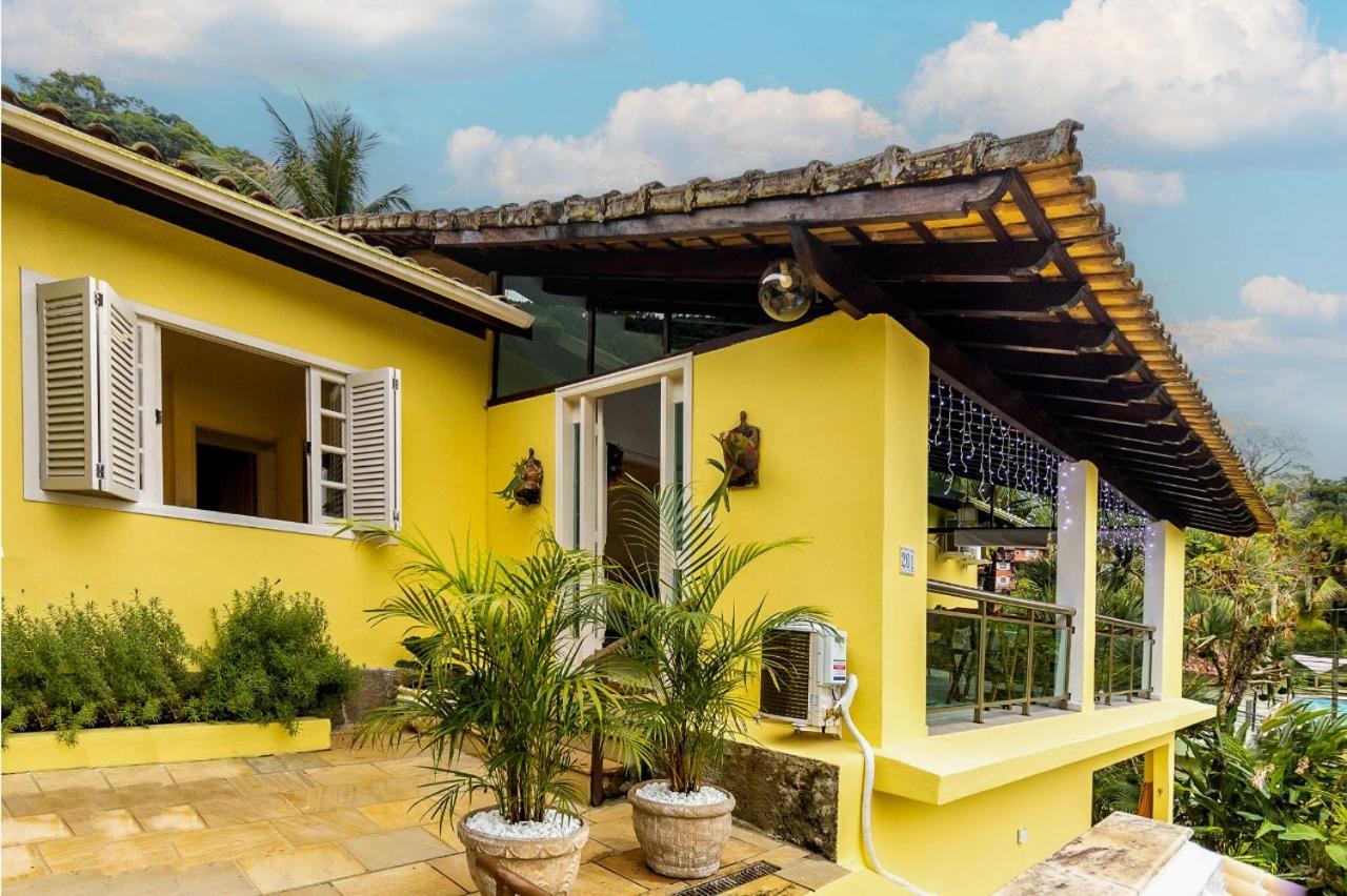 Casa Amarela Bed & Breakfast Angra dos Reis Exterior photo