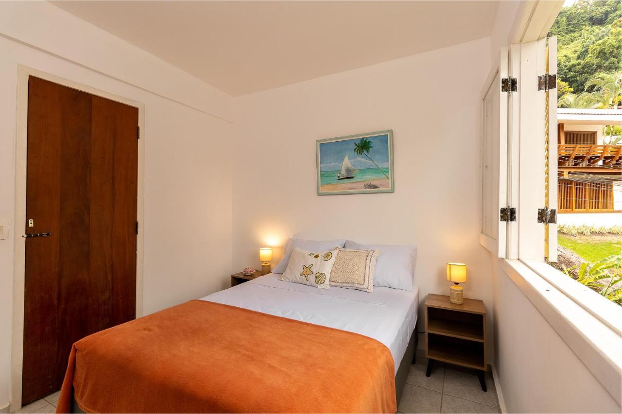Casa Amarela Bed & Breakfast Angra dos Reis Exterior photo