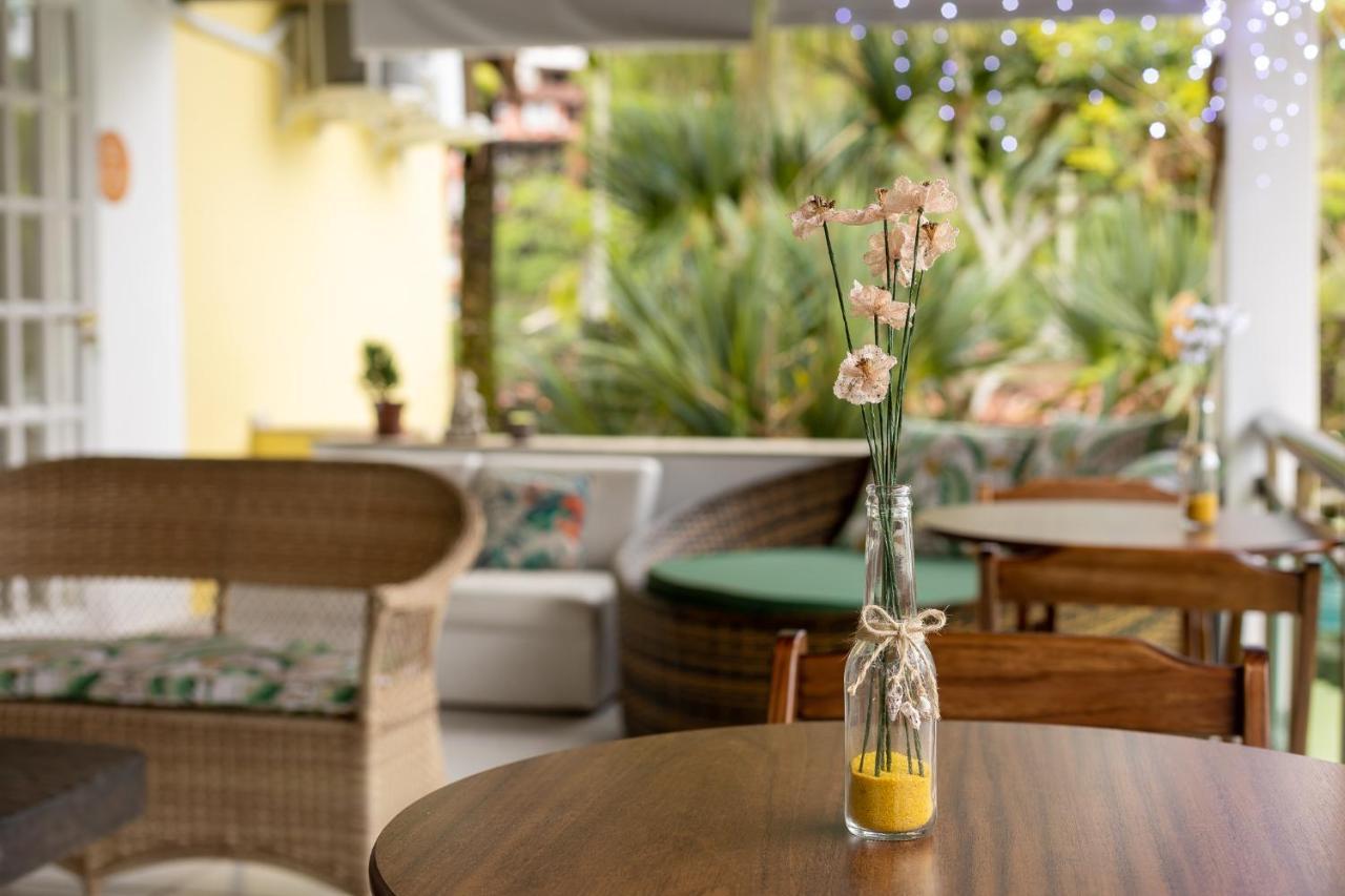 Casa Amarela Bed & Breakfast Angra dos Reis Exterior photo