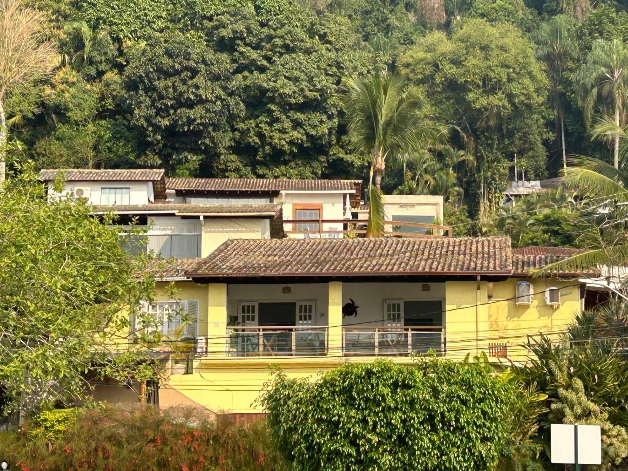 Casa Amarela Bed & Breakfast Angra dos Reis Exterior photo